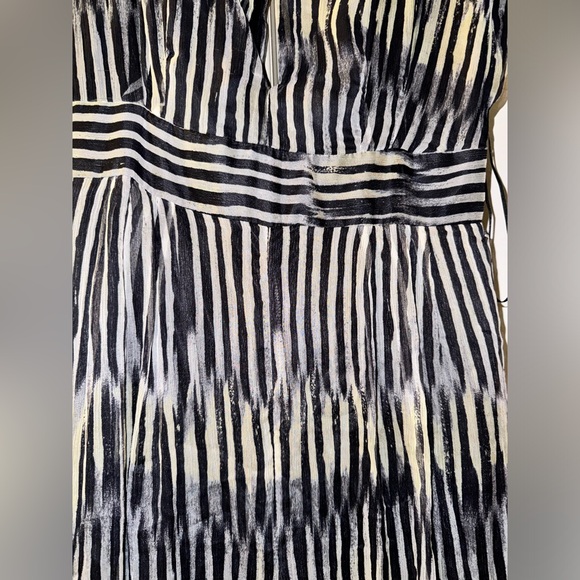 Black striped jumpsuit - Picture 3 of 5